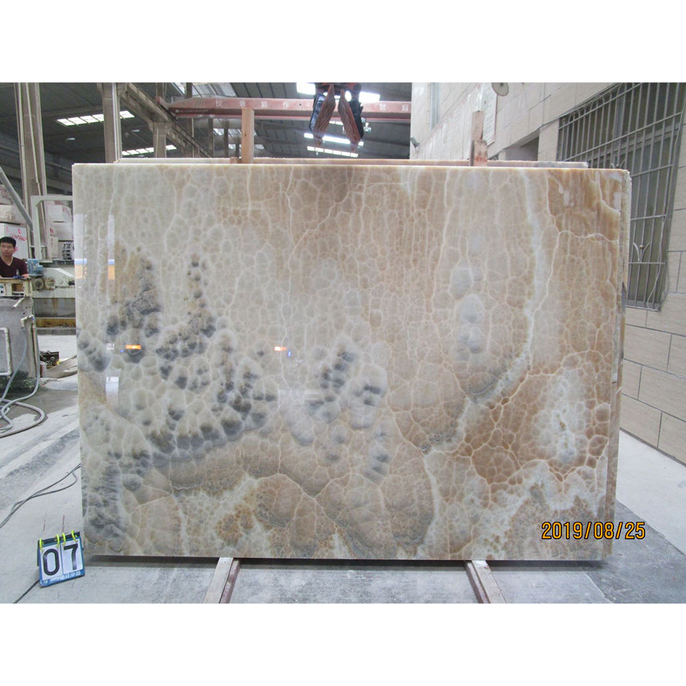 สีเหลือง