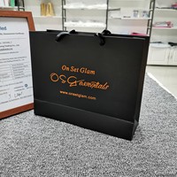 Sac de courses en papier de luxe personnalisé avec poignée durable et ruban, sac de courses en papier avec logo pour concessionnaires, sac de courses avec logo personnalisé