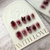 Faux ongles à presser pour femmes, rouge bordeaux, longs, forme cercueil, avec breloques 3D rose noire, papillon et perle, pour un style vintage Dark Romance
