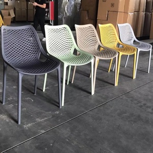 Sedia impilabile <span class=keywords><strong>in</strong></span> <span class=keywords><strong>plastica</strong></span> impermeabile con schienale arrotondato <span class=keywords><strong>per</strong></span> Giardino, Hotel, Sala da Pranzo, <span class=keywords><strong>Soggiorno</strong></span>, Caffè, Ufficio, Patio, Eventi, Bistrò, Spazi Pubblici - Stile Medioevale - Product Image 5
