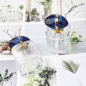 L'usine fournit directement des flacons de parfum en spray rechargeables de luxe haut de gamme de 30ml avec logo personnalisé - Product Image 1