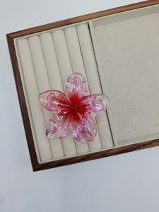 Pinza de Pelo Elegante y Sencilla con Diseño de Flor de Huevo Transparente para Mujeres y Niñas - Product Image 2