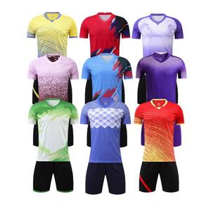 Groothandel Aanpasbare Blauwe En Witte Voetbalkleding Voor Volwassenen Gepersonaliseerd Met Clubnaam Sublimatie Lege Sportkleding - Product Image 1