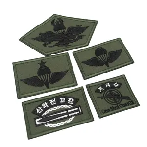 高品質卸売カスタム刺繍パッチスーツ韓国グリーン刺繍パッチ