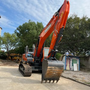 Excavatrice d'occasion DOOSAN DX 300LC-9C d'origine, 90% neuve, importée, faible nombre d'heures de fonctionnement, haute qualité, en vente (modèles DX300LC-9C, DX350, DX55) - Product Image 1