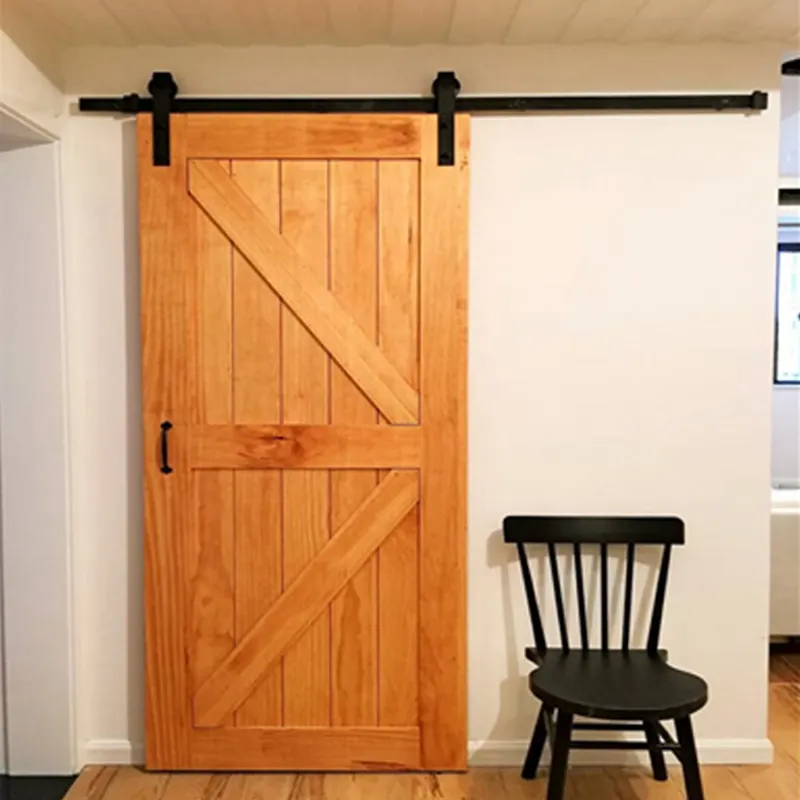La porta principale in legno di quercia più venduta progetta la porta del fienile per le porte interne del fienile in legno del bagno