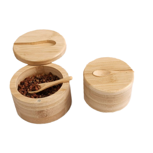 Pot à sel artisanal en bois d'acacia écologique avec cuillère pour le stockage des herbes et des épices de cuisine - Product Image 1