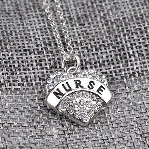 Collar con Colgante de Cristal en Forma de Corazón para Mamá, Estilo Clásico, Personalizado OEM, Regalos Familiares 2026 - Product Image 1