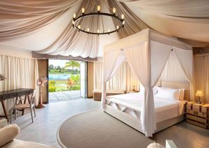Grande tente de safari en toile tropicale 5*9m avec deux lits, résistante à la chaleur, avec structure en bois et salle de bain, pour le désert - Product Image 4