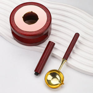 Ensemble d'outils pour cire à cacheter en acajou avec cuillère en cuivre et tampons pour fournitures artisanales de mariage - Product Image 4