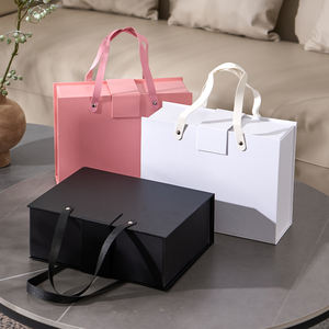 صندوق ورقي فاخر قابل للطي مع شعار مخصص وإغلاق مغناطيسي للمستحضرات التجميلية والملابس، صندوق هدايا من الورق المقوى الصلب قابل لإعادة التدوير مع مقبض - Product Image 1