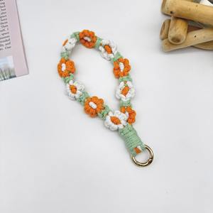 Nouveau fait à la main laine fleur et feuille porte-clés dames Crochet tricoté porte-clés avec sac à main téléphone portable accessoires cadeau - Product Image 4