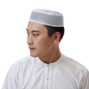 Approvisionnement direct d'usine de chapeaux d'été pour hommes, prêts à porter, bon marché, à thème religieux, d'inspiration islamique, pour la prière. - Product Image 3