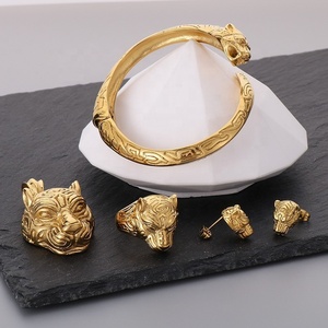 Ensemble de 4 bagues créatives en acier titane pour homme, motif tête de tigre personnalisée - Product Image 2