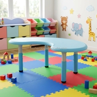Table d'activités pliable multifonctionnelle Vsuch pour tout-petits, table de dessin et d'apprentissage en plastique PP en forme de demi-lune pour enfants, pour une utilisation à la maison