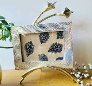 Best Selling Luxury <b>Metal</b> Photo <b>Frame</b> Decorative Floral Design Picture <b>Frame</b> Tabletop Home Decor Gift Item - Product Image 5