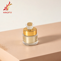 Pots en plastique personnalisés OEM/OED de 5g/10g avec couvercle pour vernis à ongles, huile, crème pour le visage, pot de miel, échantillons cosmétiques et soins de la peau