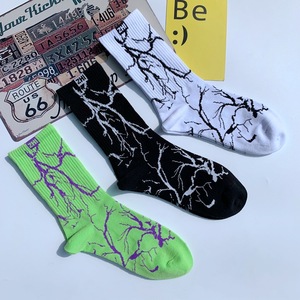 Chaussettes de sport pour couples, rayures éclair assorties, tube moyen, danse de rue, skateboard, chaussettes de sport pour hommes et femmes - Product Image 3