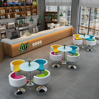 Ensemble de table de négociation moderne, table de réception ronde avec chaises pivotantes de détente