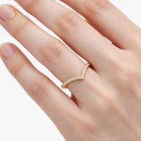 Bague en argent S925 minimaliste et polyvalente, tendance géométrique, avec moissanite taille circulaire, idéale pour les rendez-vous, les soirées, les fêtes et les tenues féminines