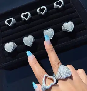 2022 Mode Perhiasan Indah Cincin Es Hip Hop Cincin Es Bling Keabadian Hati Band Chunky Berlian Hati Cincin untuk Wanita