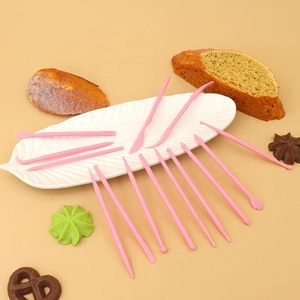 Mini-outils de sculpture en plastique pour la pâte à sucre, essentiels pour les artistes en pâtisserie, pour des décorations de gâteaux axées sur les détails - Product Image 2