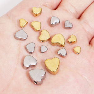 Cuentas espaciadoras en forma de corazón de acero inoxidable, chapadas en oro y plata, para la fabricación de pulseras, accesorios de joyería DIY - Product Image 1