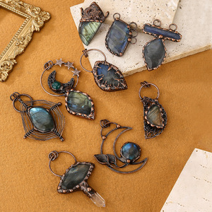 Joyería soldada Piedra preciosa natural Labradorita Forma libre Lágrima Colgante Cuerda <span class=keywords><strong>de</strong></span> cuero Collar Antiguo Chapado en cobre - Product Image 1