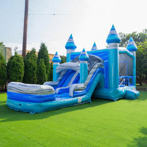Château gonflable combiné avec toboggan, en promotion, pour location commerciale extérieure lors de fêtes - Product Image 1