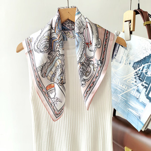 Foulard 100% Soie Personnalisé avec Logo, Imprimé Dessin Animé Gâteau, en Soie de Mûrier, Petit Carré, Bandana, Foulard de Cou, Vente en Gros Directe Usine - Product Image 2