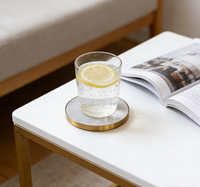 Plateau de mariage rond en marbre blanc personnalisé, moderne et naturel, avec sous-verre écologique sur mesure