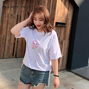 แฮปปี้ฮัทเสื้อยืดผู้หญิงไซส์ใหญ่สีขาวแขนสั้นพิมพ์ลายหมึกสาด 2019 ดีไซน์ปฏิทิน N6659 - Product Image 3