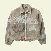 Chaqueta de mezclilla de algodón personalizada al por mayor para hombre, estilo vintage, con estampado gráfico Motocore, efecto desgastado y dobladillo sin rematar, corte holgado