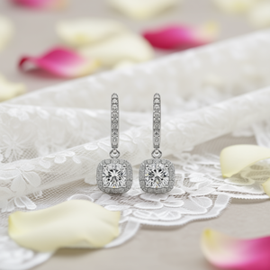 Boucles d'oreilles en or blanc E1809 avec diamants ronds taille brillant couleur D certifiés GIA, style classique pour femme, idéales pour un mariage - Product Image 2