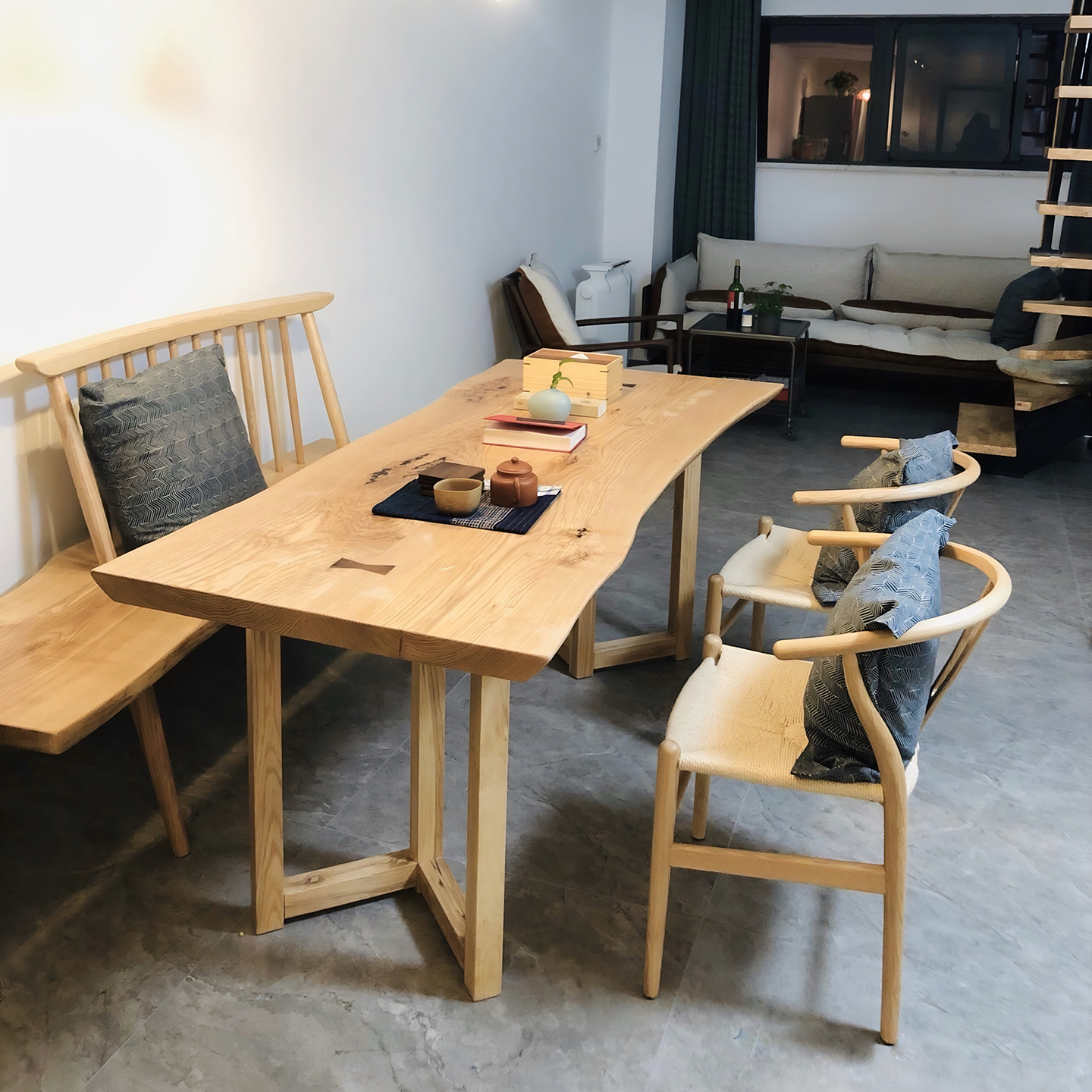 Grande table à thé à double panneau en bois de frêne