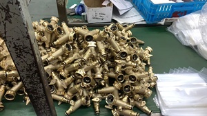 Gia công Phụ kiện đồng thau hình chữ Y TEE với kết nối nhanh chóng kích cỡ khác nhau thép ống đồng áp lực thấp đúc kỹ thuật - Product Image 3