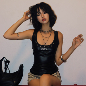 Chaleco Corto de PU Tejido con Estilo Gótico para Mujer, Halloween 2025, Negro, Estampado, Sin Mangas - Product Image 2