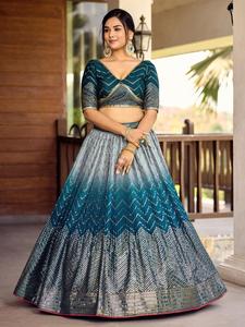 Tela de Alta Calidad Utilizada en Lehenga Choli de Diseñador con Trabajo de Lentejuelas e Hilo y Dupatta a Juego para Vestimenta Tradicional - Product Image 3