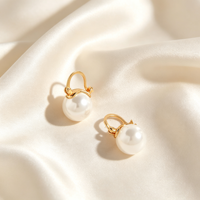 Boucles d'oreilles créoles tendance en argent sterling S925 plaqué or jaune avec perles de luxe en oxyde de zirconium blanc AAA pour femme