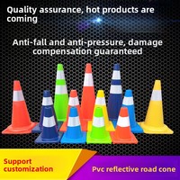 Cône de signalisation routière carré réfléchissant en PVC 70 cm, barrière en caoutchouc 30 cm, tube de signalisation en plastique, équipement de circulation