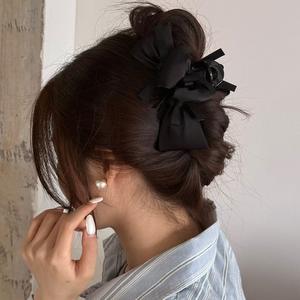 Clip per capelli con fiocco dolce per la parte posteriore della <span class=keywords><strong>testa</strong></span> <span class=keywords><strong>di</strong></span> una <span class=keywords><strong>donna</strong></span> - Product Image 3