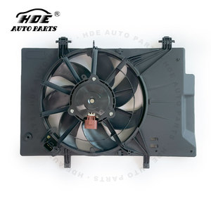 8V218C607CG H1BZ8C607K ZD1681090 อะไหล่รถยนต์ขายส่ง พัดลมระบายความร้อนหม้อน้ำสำหรับรถฟอร์ด โฟกัส - Product Image 5