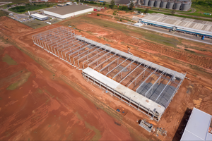 Hangar d'avions et immeuble de bureaux modernes en acier de grande qualité, usine à haute efficacité, conception personnalisée, production rapide, délai de livraison court - Product Image 3