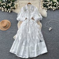 Robe longue décontractée élégante pour femme WIWT, blanche, coupe trapèze, avec appliques en maille et feuilles, manches courtes bouffantes, col, pour les fêtes et le quotidien