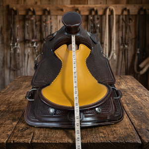 Selle d'équitation anglaise BS International en cuir de vachette 100% naturel durable, avec arceau en bois, finition vieillie, pour l'équitation et la bridonnerie - Product Image 5
