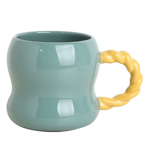 Taza de Café de Cerámica de Porcelana Hecha a Mano con Forma Creativa, Diseño de Pareja Adorable, Apta para Lavavajillas y Microondas, Personalizable, Regalos Empresariales - Product Image 6