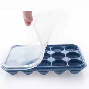Molde de Hielo de Silicona Transparente con Tapa, 15 Cubos en Forma de Diamante, Fácil de Desmoldar, Precio de Fábrica - Product Image 3