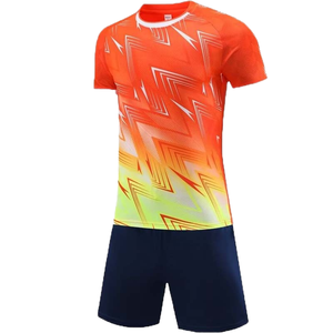 Maglia da Calcio Personalizzata con Logo della Squadra, Servizio OEM, Set 100% Poliestere Traspirante Antibatterico ad Asciugatura Rapida - Product Image 3