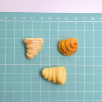 50 pièces/ensemble Cabochons en résine mignons en forme de gâteaux et pains, embellissements pour scrapbooking DIY, mini décorations de sucreries, accessoires de bijoux, décorations de téléphone