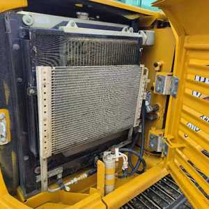 305.5E2สำหรับแมวรถขุดขนาดเล็กใช้ในฟาร์ม E2 305.5มีรางยางและนิ้วหัวแม่มือ95% ใหม่ - Product Image 2